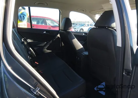 2016 Volkswagen Tiguan S from USA, damaged, VIN WVGAV7AX8GW582717